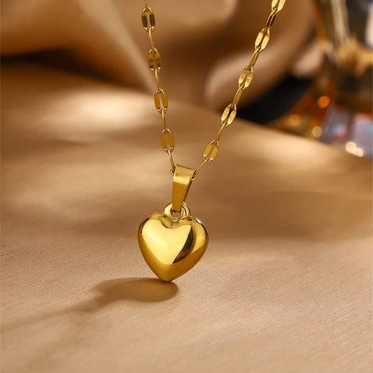 RAIRA 925 Silver 18k Gold Plated Classic Heart Pendant with Link Chain | Gifts for Girlfriend, Gifts for Women and Girls ,Treat yourself or gift to a loved one.