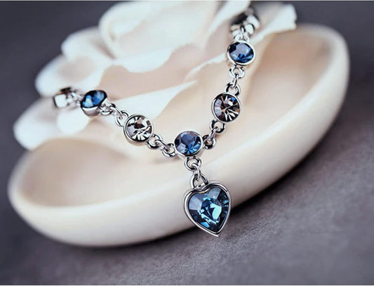 RAIRA 1 Piece Fashion Heart Shape Metal Inlay Rhinestones, Women's Lucky Bracelet Blue Crystal Heart Charm Pulseras Bracelet Bridal Wedding Engagement Valentines Fine Jewelry Gift for Women and Girls