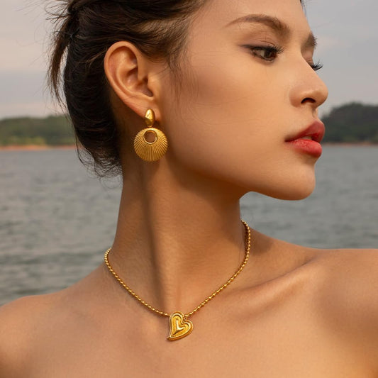 1 Piece Elegant Retro Solid Color Pleated Hollow Out 304 Stainless Steel 18K Gold Plated Drop Earrings For women & Girl’s Trendy