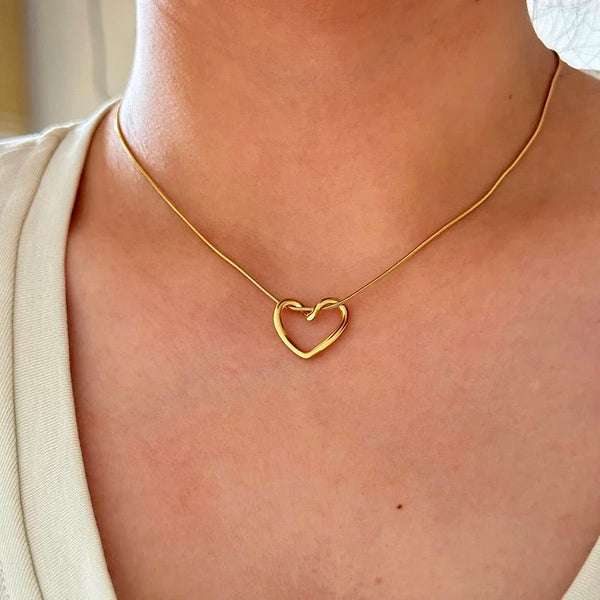 RAIRA Knot Heart Chain Pendant Necklace Gold Plated, Waterproof and Anti-Tarnish For Women & Girl's