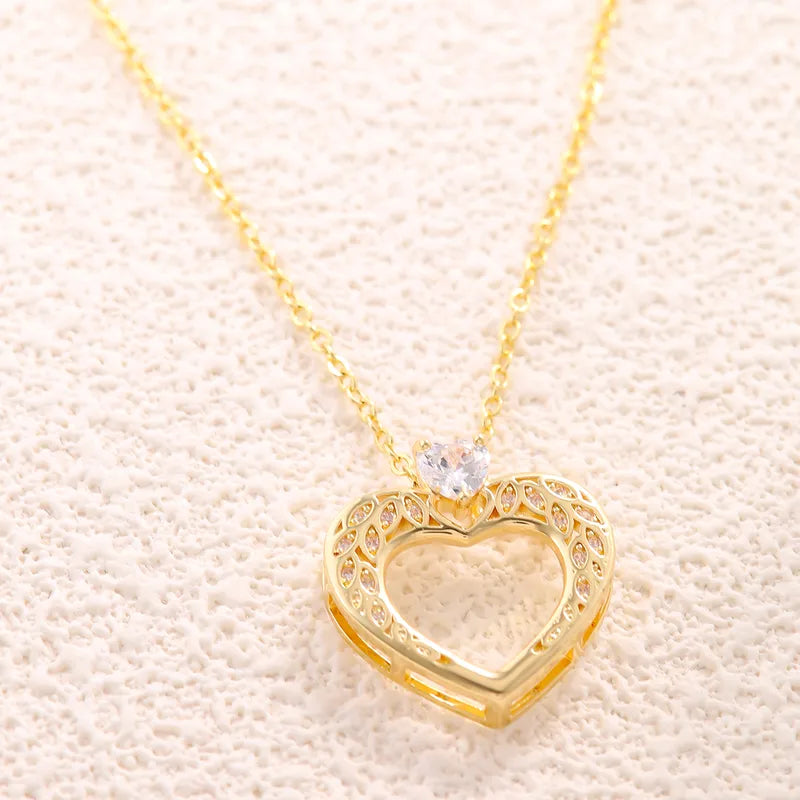 RAIRA Elegant Glam Luxurious Heart Shape Copper Zircon 18K Gold Plated Hollow Out Inlay Pendant Necklace