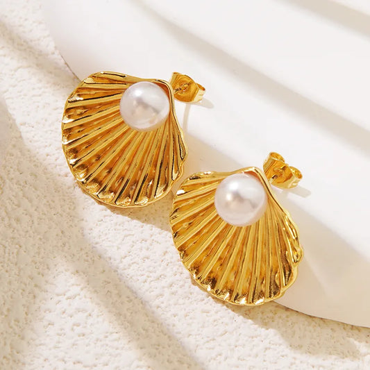RAIRA 1 Pair French Style Classic Style IG Style Scallop Shell 304 Stainless Steel 14k Gold Plated Artificial Pearls Imitation Gold Ear Studs