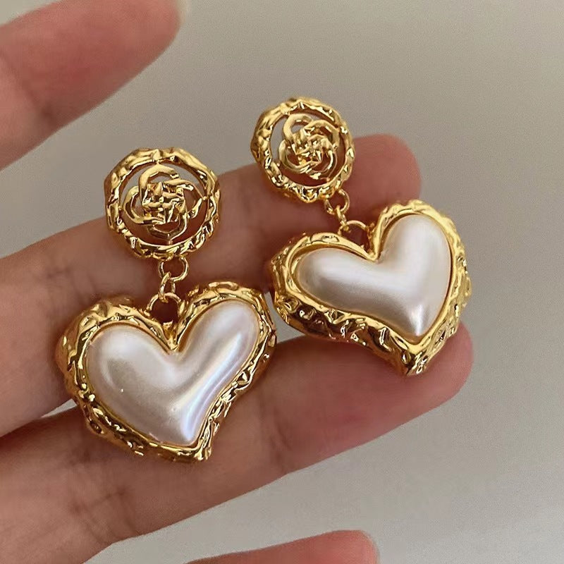 RAIRA 1 Pair Vintage Style Heart Shape Plating Inlay Alloy Artificial Pearls Drop Earrings Gold plated For women & Girl's