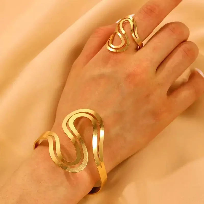 RAIRA Design Gold Color Snake Shaped Trendy Alloy Jewelry With Zircon Stone New Style Suit Bracelets For Womens And Girls