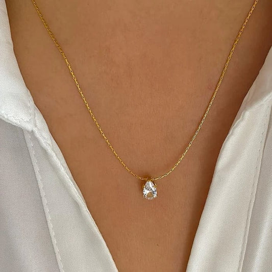 RAIRA Elegant Teardrop Crystal Pendant Necklace – Timeless Gold Charm