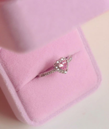 Raira Pink Heart Solitaire Ring – Symbol of Love