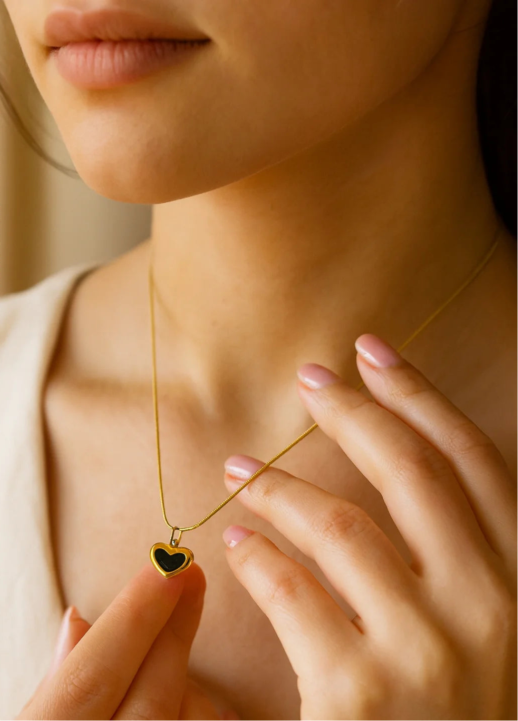 RAIRA Black Mini Heart Gold Pendant Necklace – 18K Gold Plated, Onyx Charm Pendant