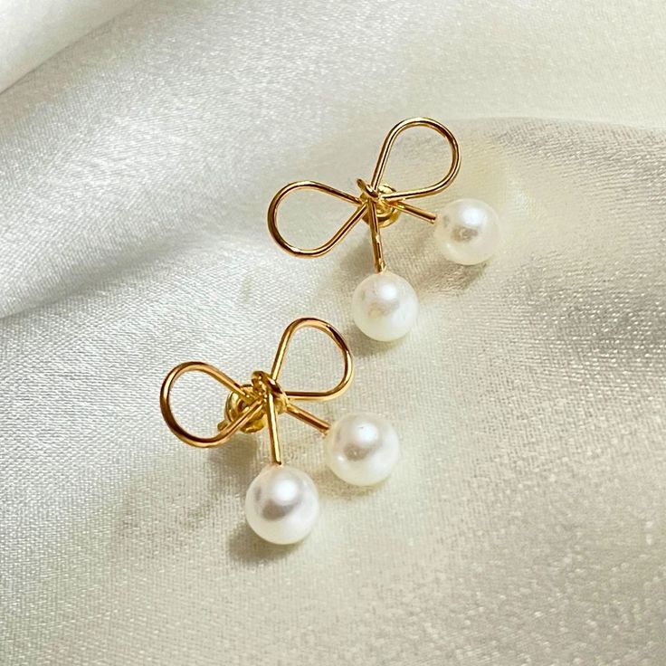 RAIRA GINGER Bow Shaped Pearl Studs Earrings