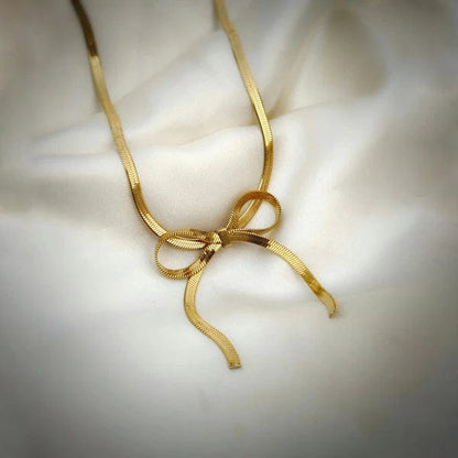 RAIRA Anti Tarnish Gold Plated Bow Necklace– Chic & Elegant Modern Statement Jewelry