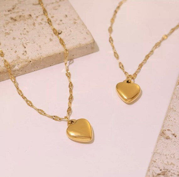 RAIRA 925 Silver 18k Gold Plated Classic Heart Pendant with Link Chain | Gifts for Girlfriend, Gifts for Women and Girls ,Treat yourself or gift to a loved one.