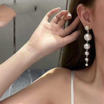 RAIRA Long Pearl Earrings for Women Pearl Dangle Earrings Big Pearl Drop Earrings Gold Pearl Chain Earrings Wedding Bridal Earrings for Women