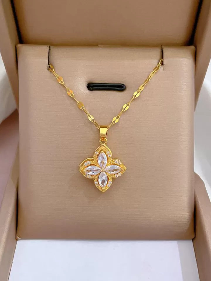 RAIRA Rotating Four-Leaf Clover  18k Gold Plated Rotating Flower Pendant Necklace Copper Women Jewelry Gift