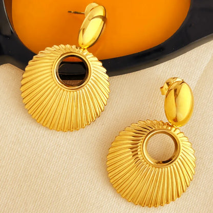 1 Piece Elegant Retro Solid Color Pleated Hollow Out 304 Stainless Steel 18K Gold Plated Drop Earrings For women & Girl’s Trendy