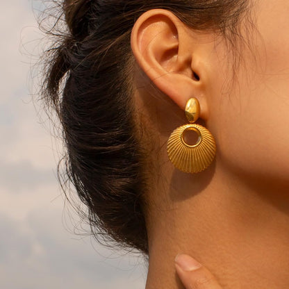 1 Piece Elegant Retro Solid Color Pleated Hollow Out 304 Stainless Steel 18K Gold Plated Drop Earrings For women & Girl’s Trendy