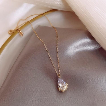 RAIRA Rose Gold Cubic Zirconia Water Drop AD Pendant Necklace for Women - Simple Elegant Clavicle Chain For Women & Girl’s