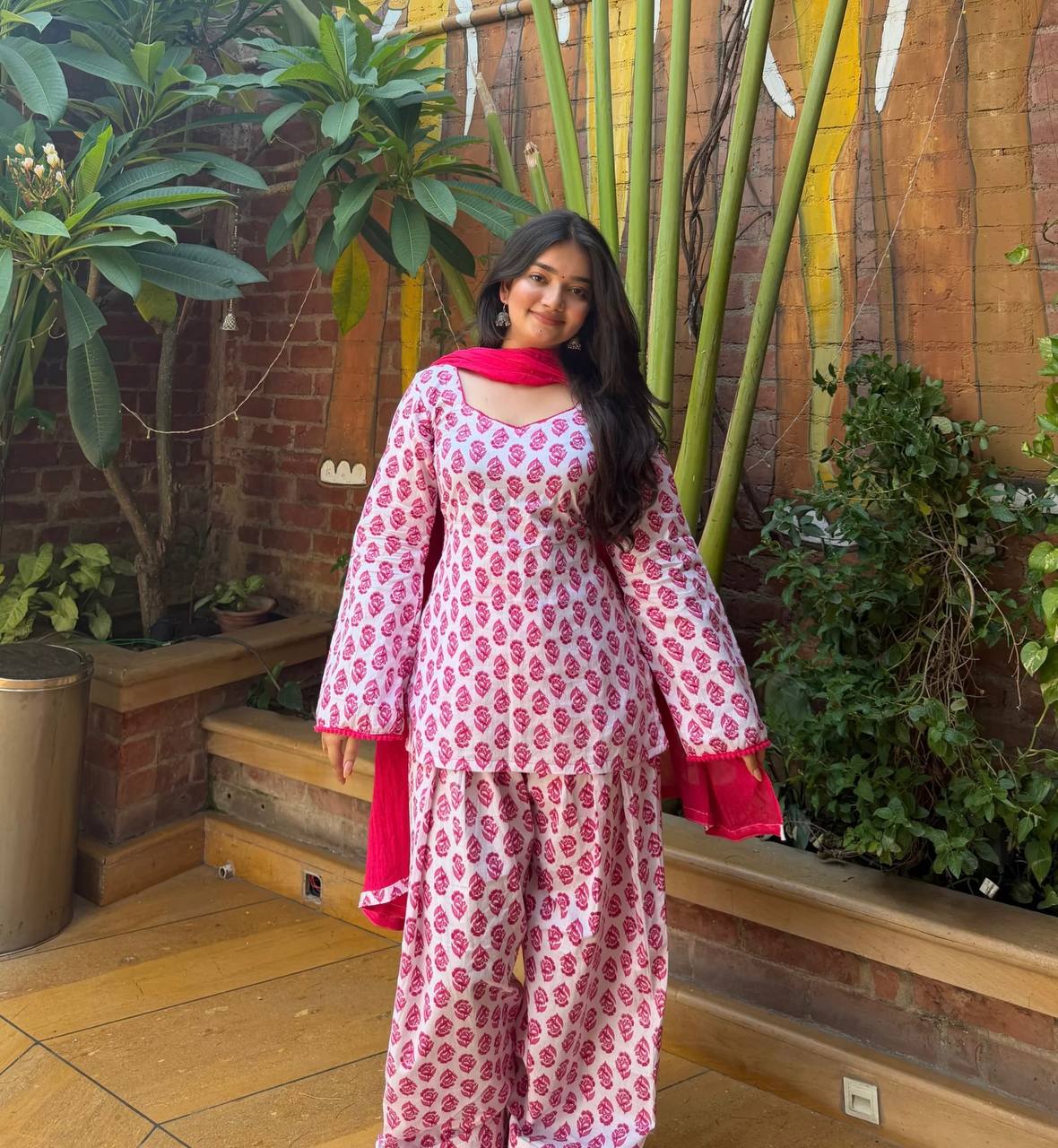  Pink Floral Farshi Salwar Suit Se