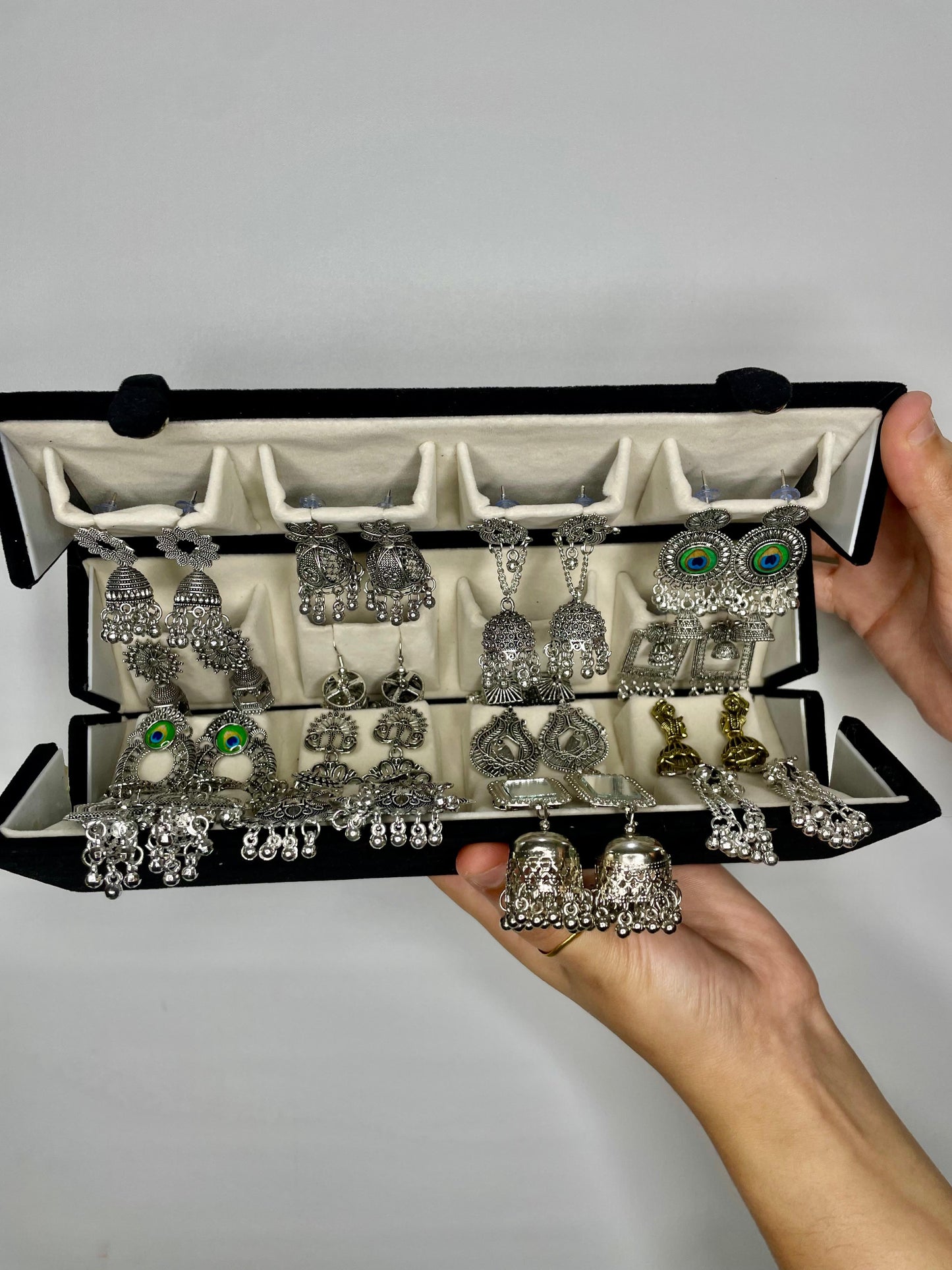 16 Jhumka Set Box (Delivery time 3-4 days)