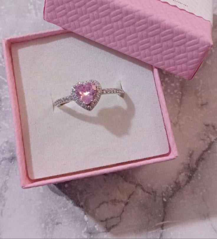 Raira Pink Heart Solitaire Ring – Symbol of Love