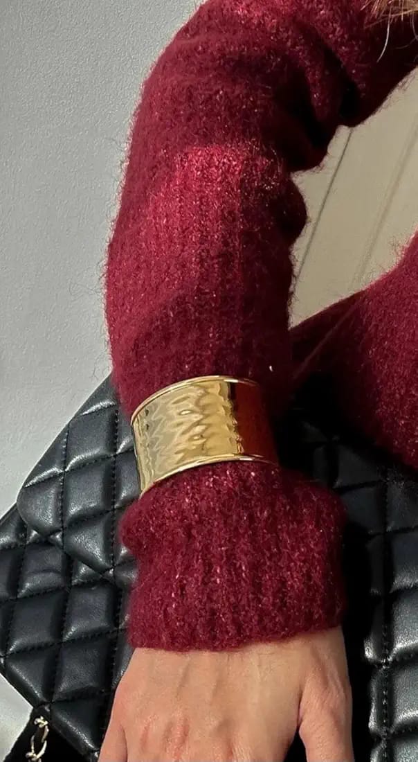 Raira Sleek Gold Cuff Bracelet – Minimalist Statement Jewellery