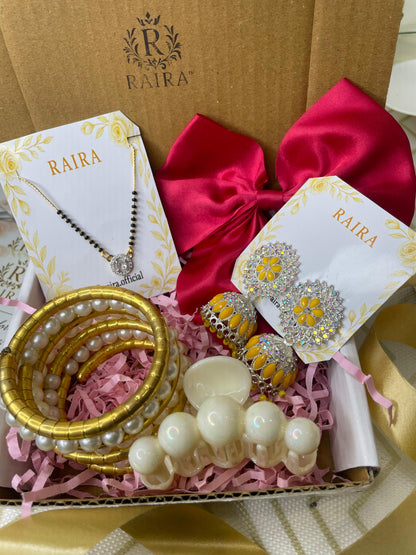 RAIRA Special Cute Gift Hamper for GF,Wife,Sister