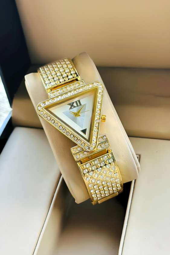 RAIRA Diamond Studded Triangle case and brecelet Strap Quartz Analogue Wrist Watches for Women's & Girl's