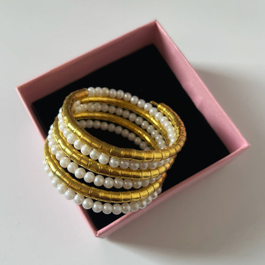 RAIRA Golden Pearl Spiral Boho Chic Bangle for Girls/Women