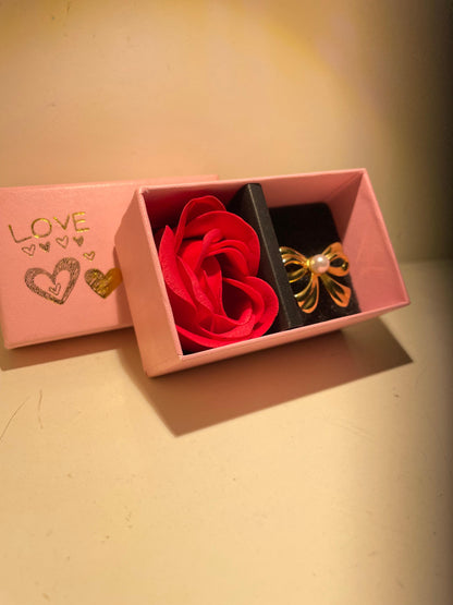 Raira Gold plated Bow Pearl Ring 🎀