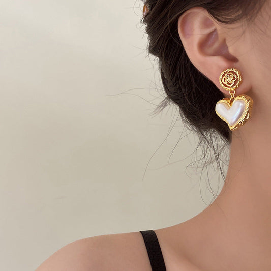 RAIRA 1 Pair Vintage Style Heart Shape Plating Inlay Alloy Artificial Pearls Drop Earrings Gold plated For women & Girl's