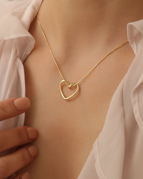 RAIRA Knot Heart Chain Pendant Necklace Gold Plated, Waterproof and Anti-Tarnish For Women & Girl's