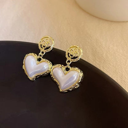 RAIRA 1 Pair Vintage Style Heart Shape Plating Inlay Alloy Artificial Pearls Drop Earrings Gold plated For women & Girl's