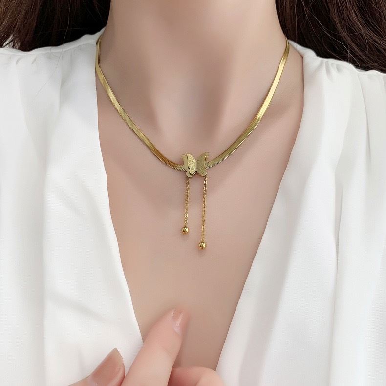RAIRA Classic Style Gold Plated Titanium Steel Snake Chain Frosted Butterfly Fringe Pendant Necklace