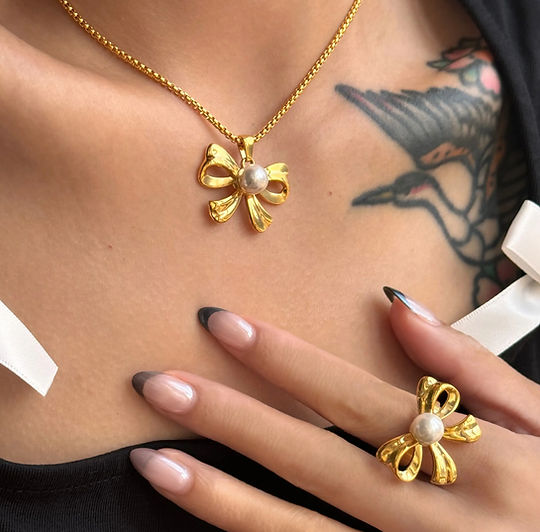 Raira Gold plated Bow Pearl Ring 🎀