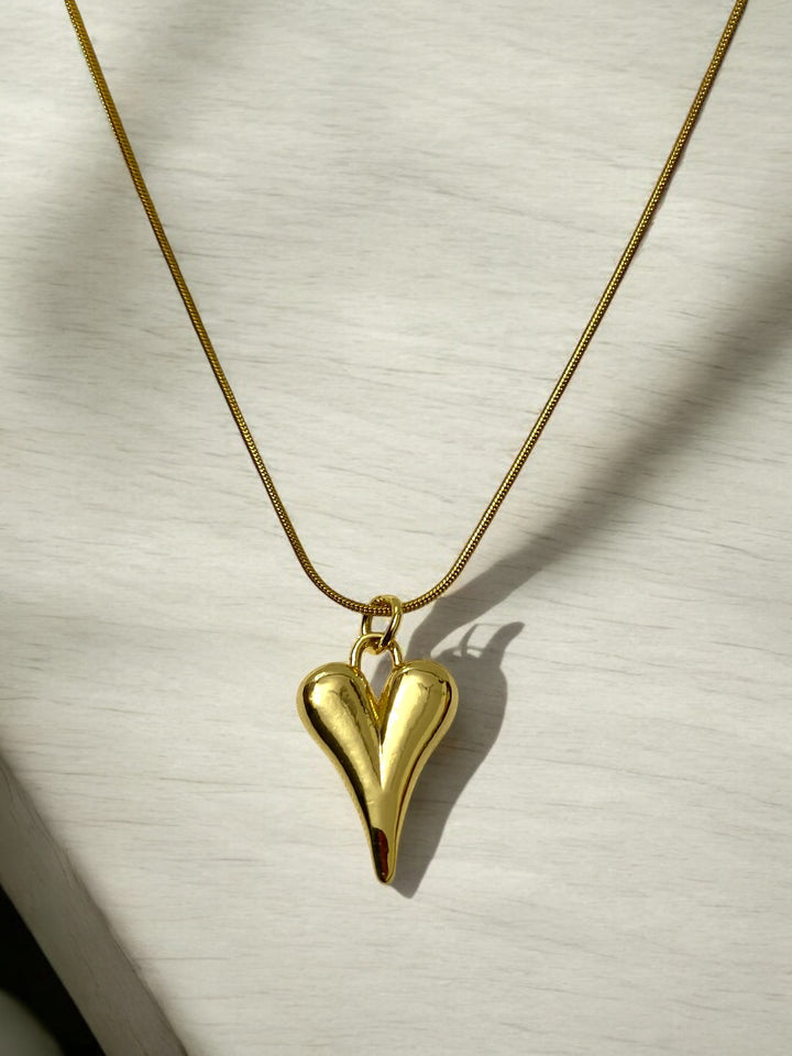 RAIRA Serene Love Necklace Love gold plated heart necklace