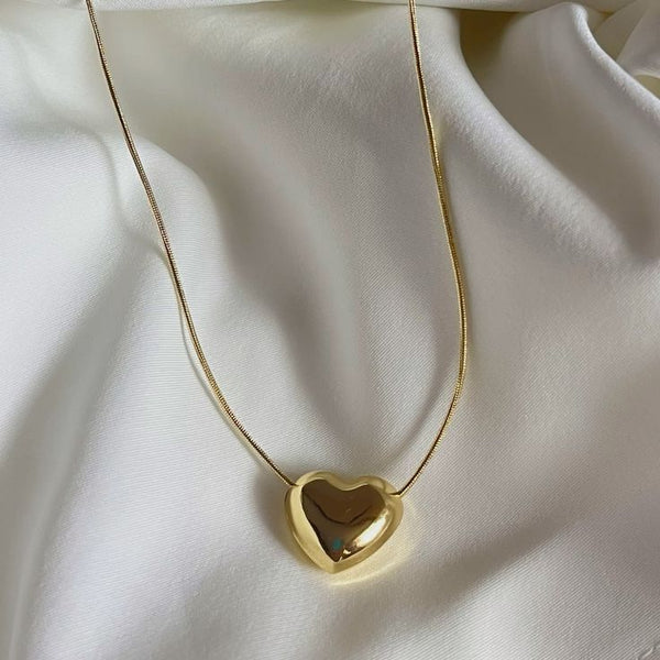 RAIRA Bold Gold Heart Pendant Necklace Valentine Anti Tarnish Chain For Women & Girl's