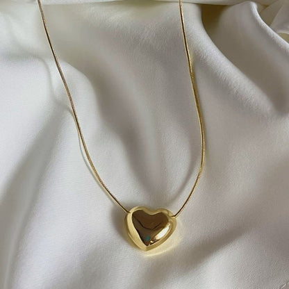 RAIRA Bold Gold Heart Pendant Necklace Valentine Anti Tarnish Chain For Women & Girl's